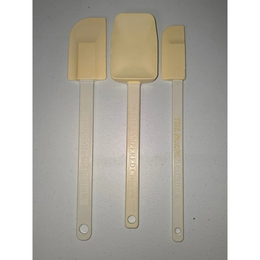The Pampered Chef Scraper‎ Spatula Set of 4 Cream Silicone Kitchen Utensils USA